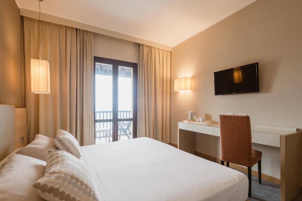 Hotel Calabona Алгеро Екстериор снимка