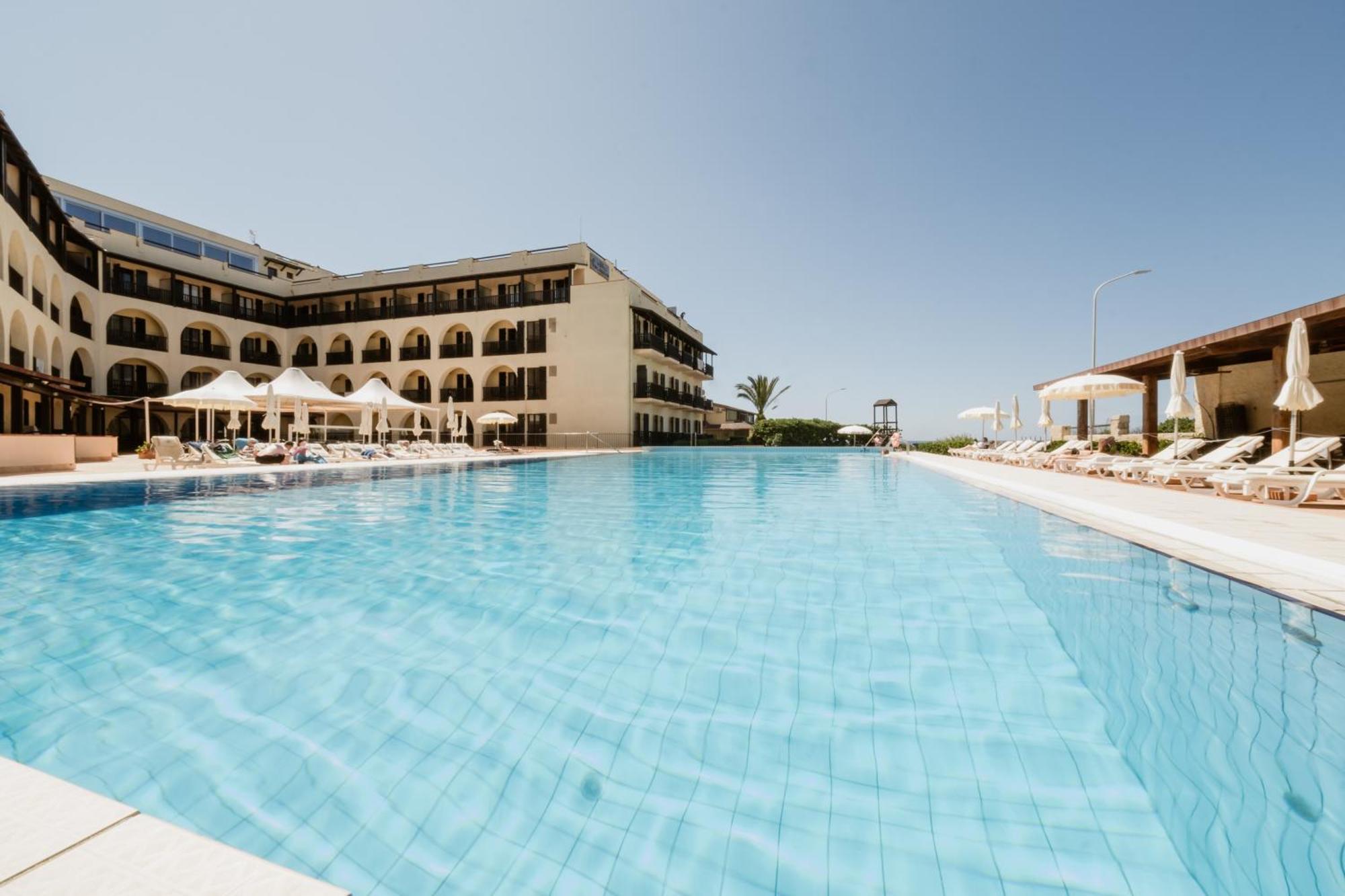 Hotel Calabona Алгеро Екстериор снимка